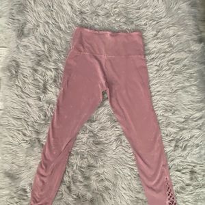 Pink leggings with pockets